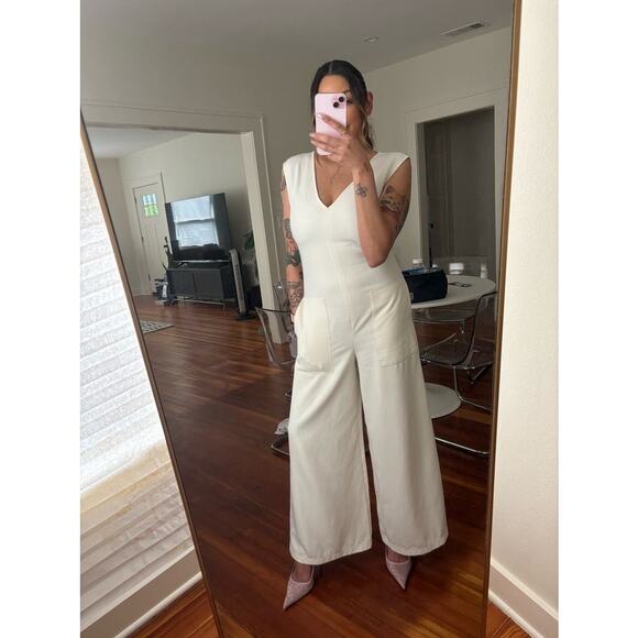 MARINA MOSCONE COLLECTIVE White Twill V-Neck Sleeveless Jumpsuit Size 2 - Picture 1 of 15